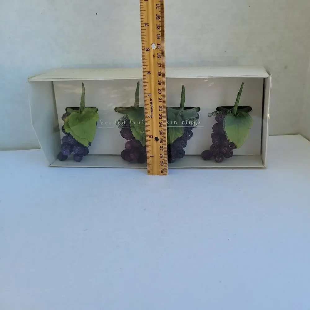 Pier 1 Beaded Fruit GRAPES Napkin RINGS Holders Set of 4 Tablescape Decor